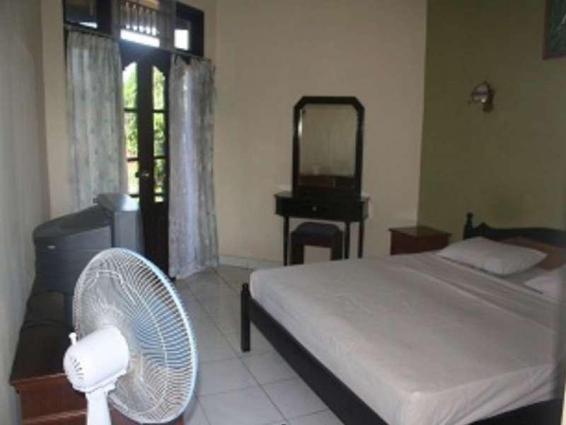 Oyo 2122 Puri Sanur Hotel Buitenkant foto