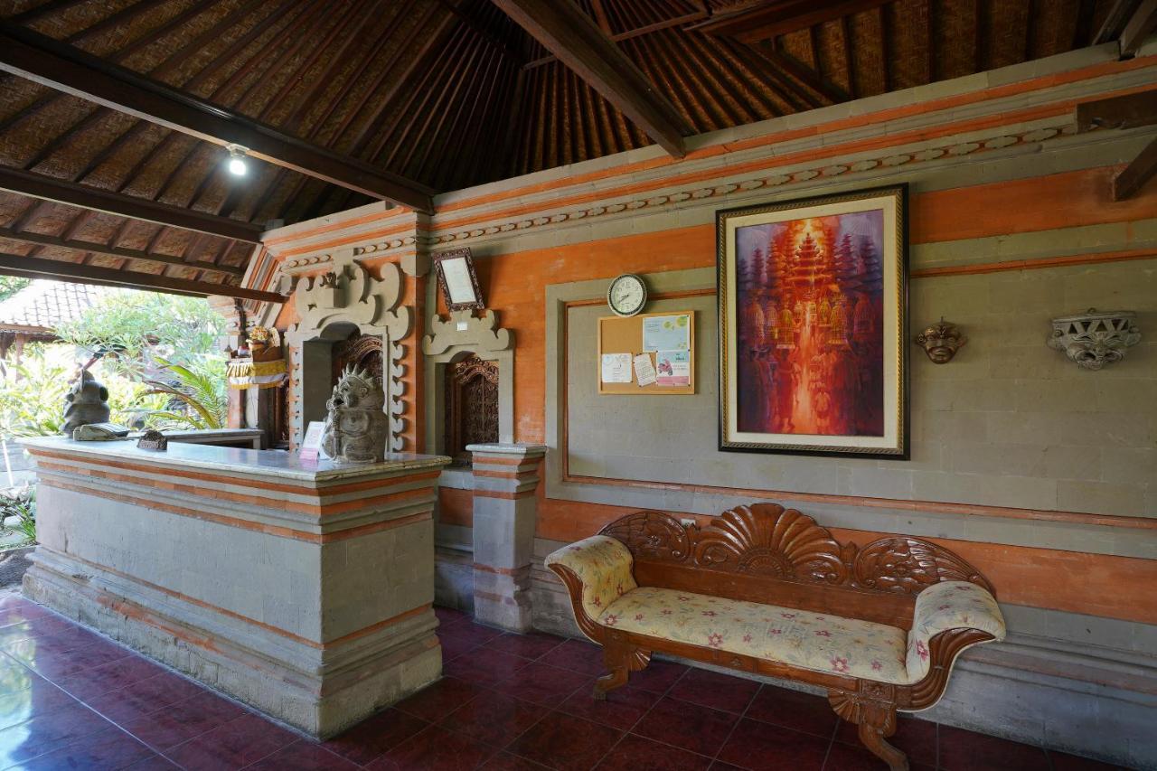Oyo 2122 Puri Sanur Hotel Buitenkant foto