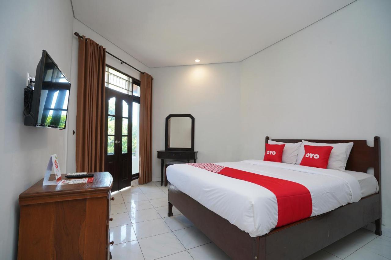 Oyo 2122 Puri Sanur Hotel Buitenkant foto