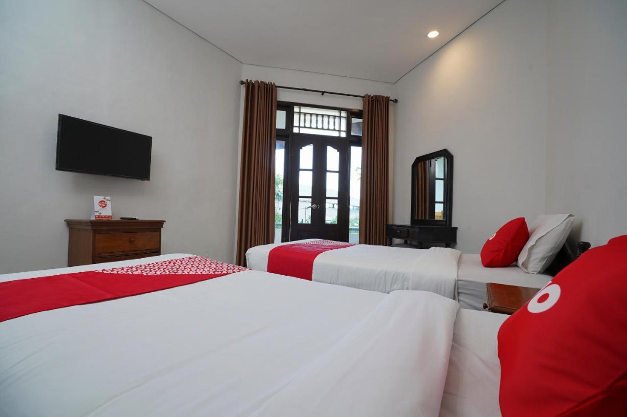 Oyo 2122 Puri Sanur Hotel Buitenkant foto