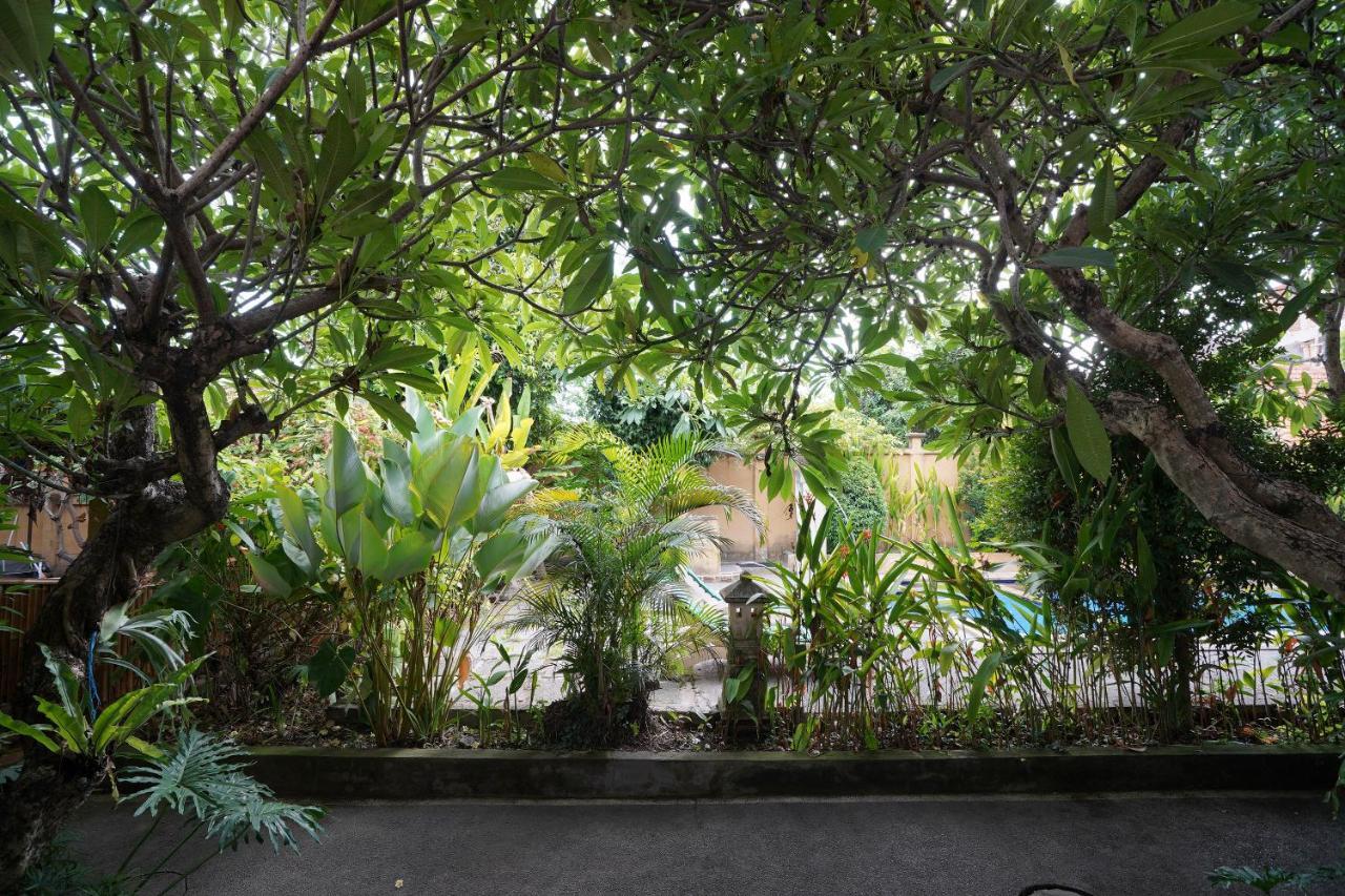 Oyo 2122 Puri Sanur Hotel Buitenkant foto