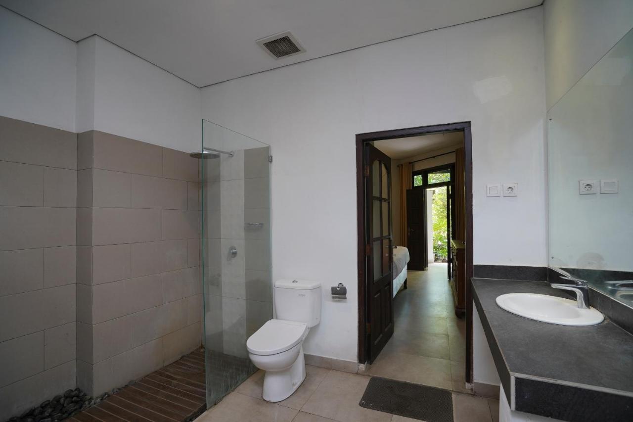 Oyo 2122 Puri Sanur Hotel Buitenkant foto