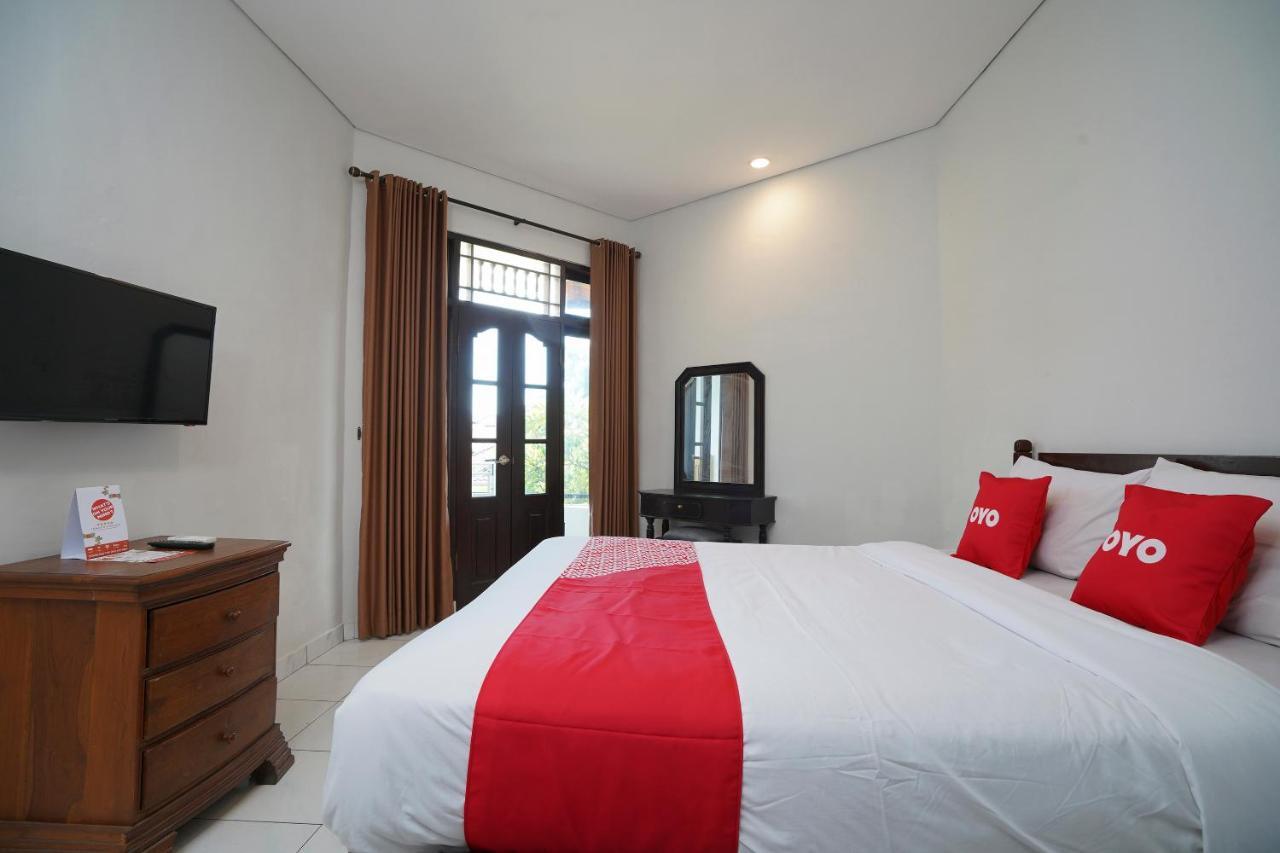 Oyo 2122 Puri Sanur Hotel Buitenkant foto